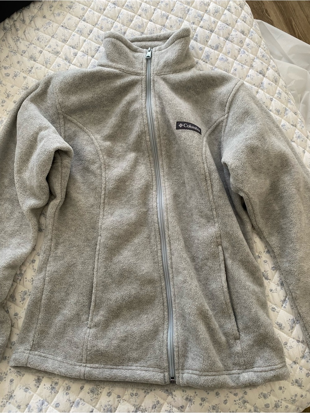 Columbia Light Gray Fleece Jacket - Small
